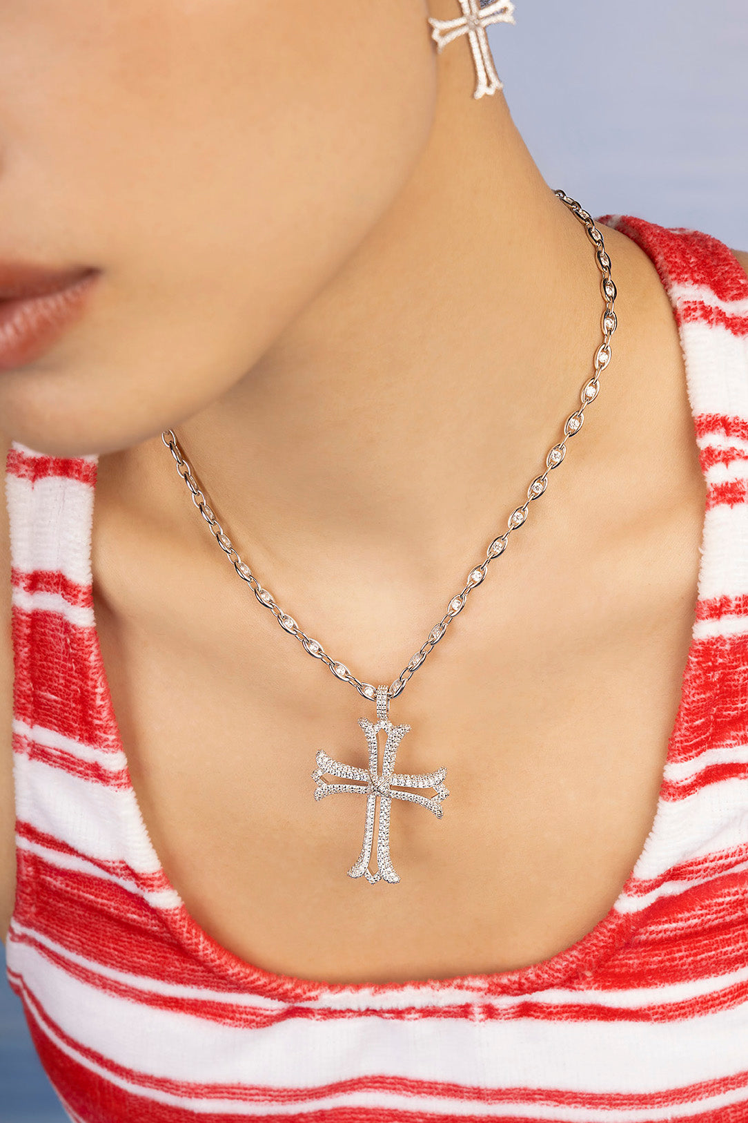 02-WC8233OX-APM-Monaco-Rock-Necklace