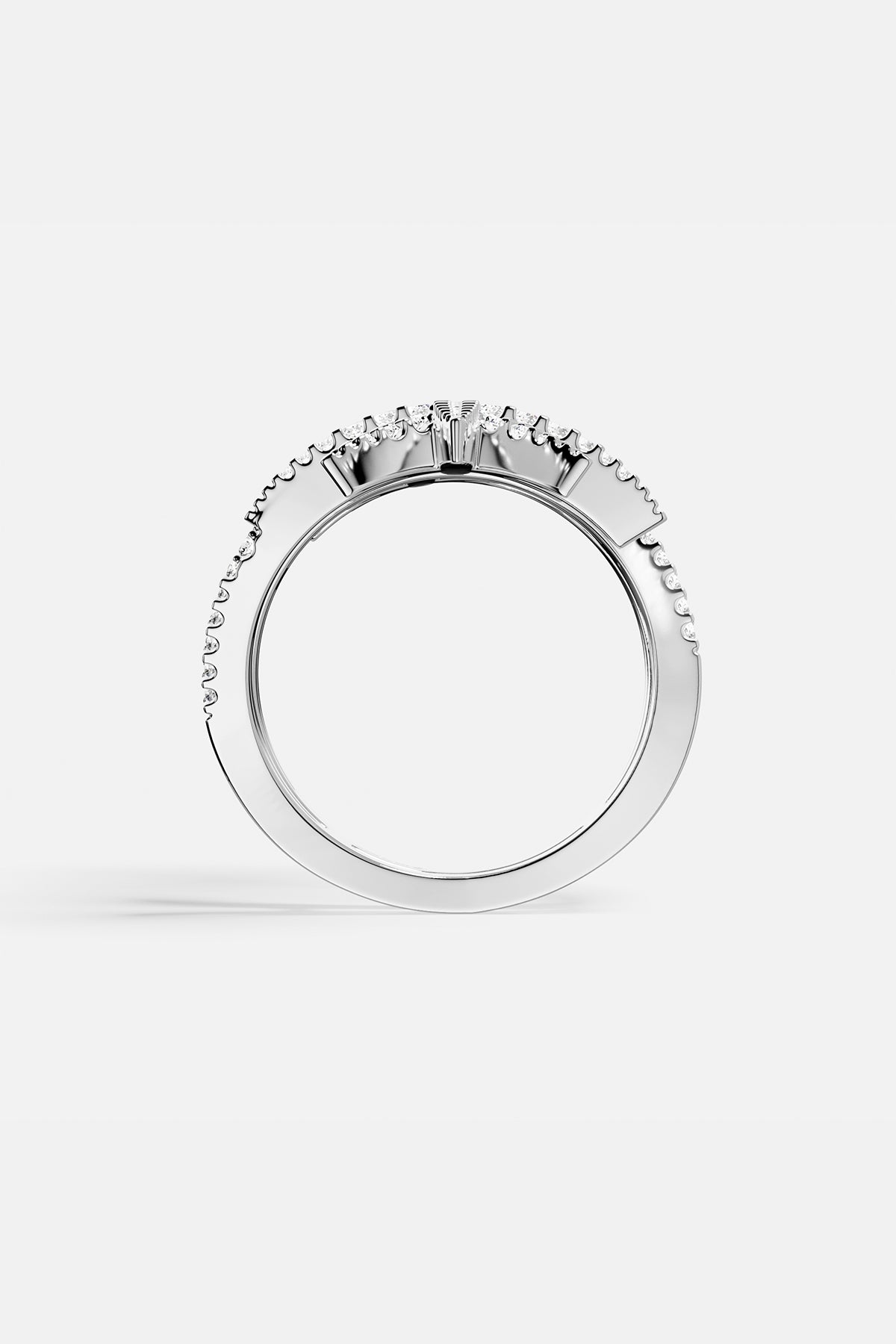 APM double-meteorites silver ring with star-shaped design on a white background