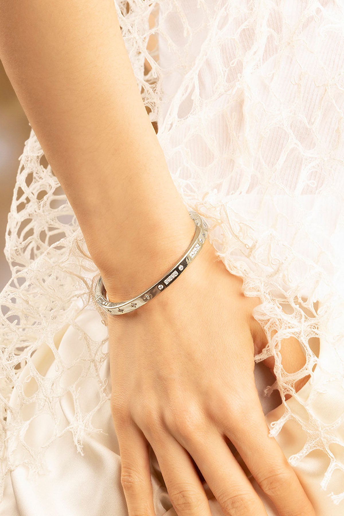 APM Monaco BONHEUR Morse Code Bangle in Silver