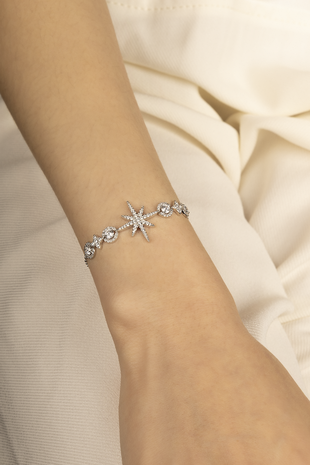 APM Monaco Pavé Météorites & Circles Adjustable Bracelet in Silver