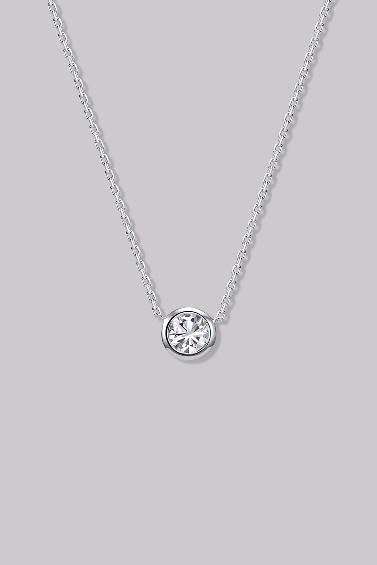 Round Diamond Necklace (0.24ct) - APM Monaco UK