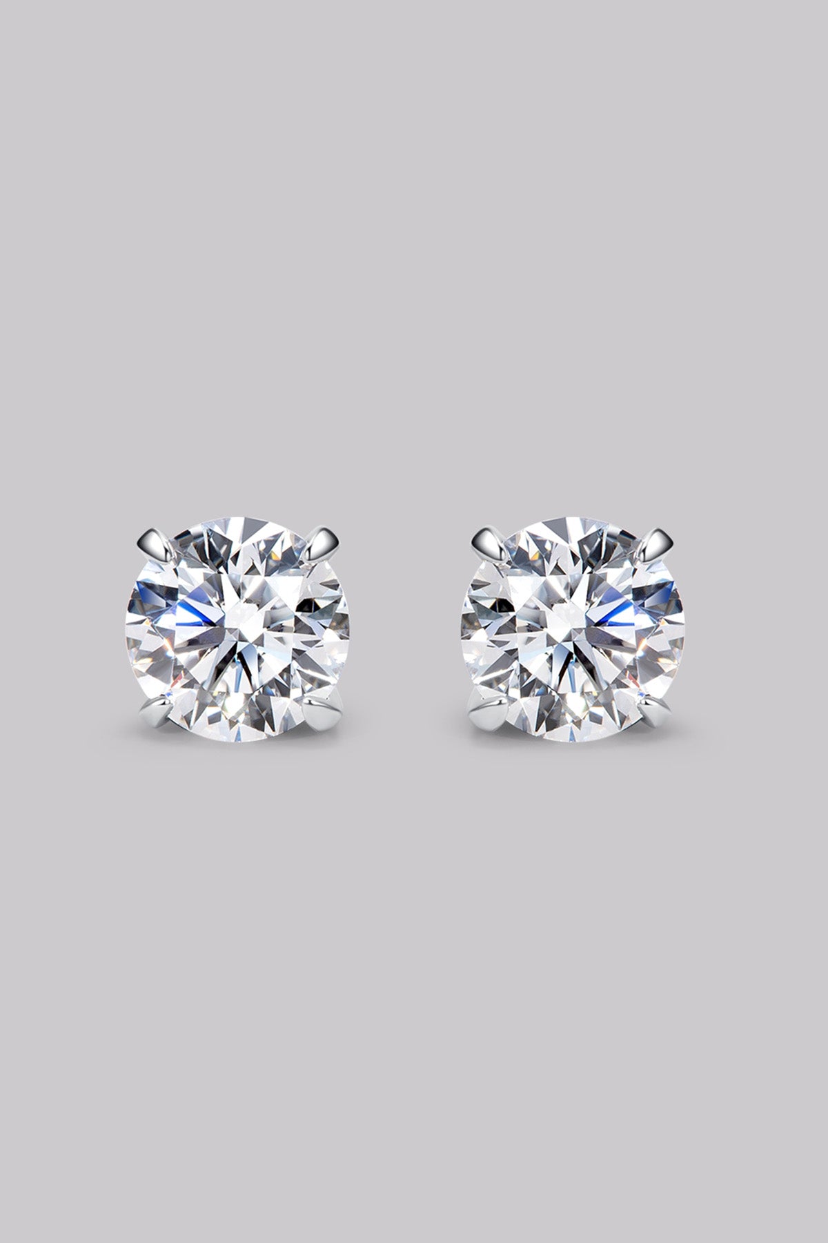 Round Diamond Stud Earrings (2ct) - APM Monaco UK