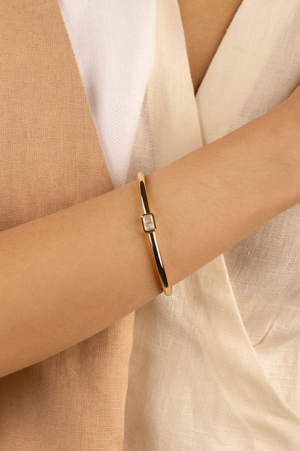 APM Monaco Éclat Cuff in Yellow Gold