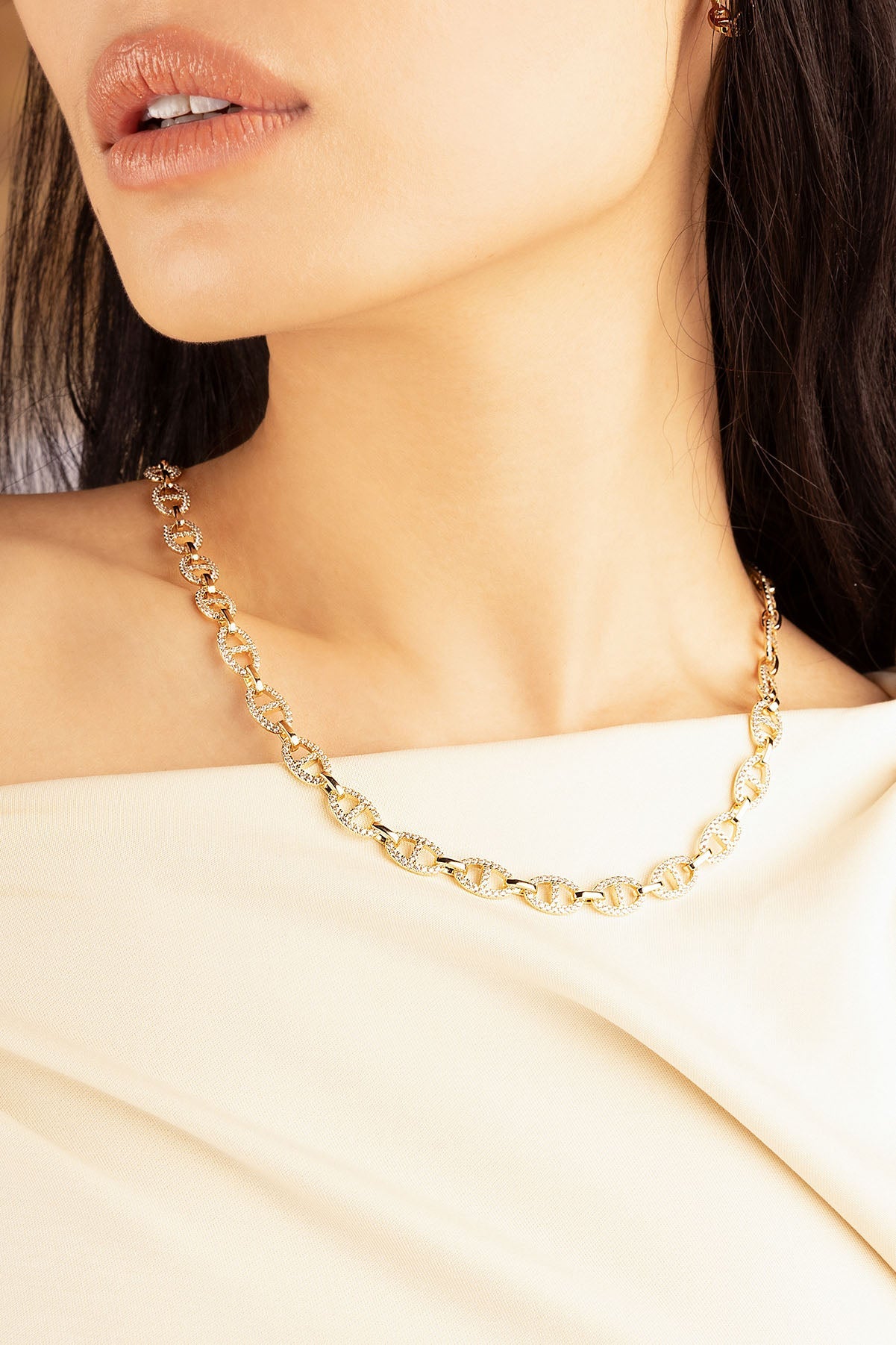 APM Monaco Maille Marine Chain Necklace in Yellow Gold worn on neck