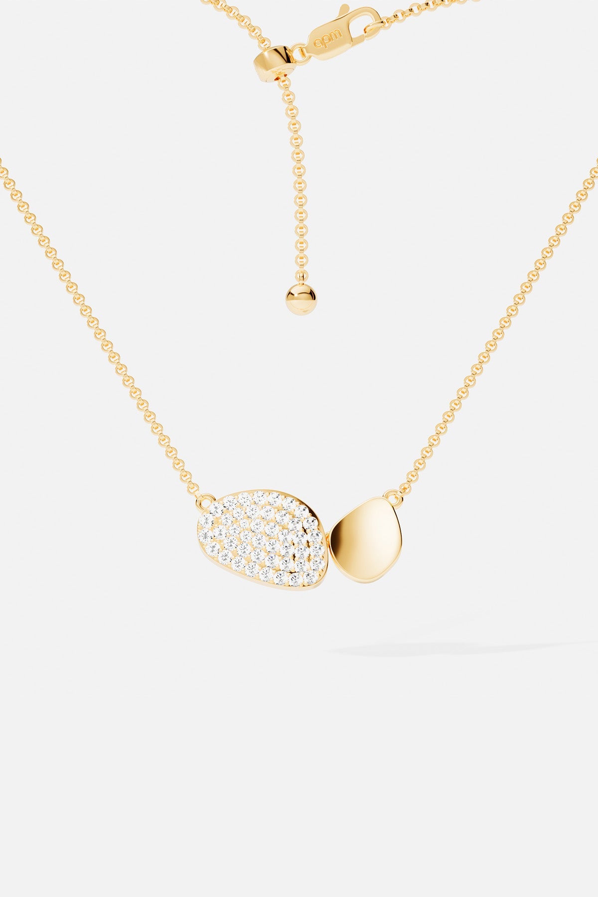 APM Monaco Galet Adjustable Necklace in yellow gold