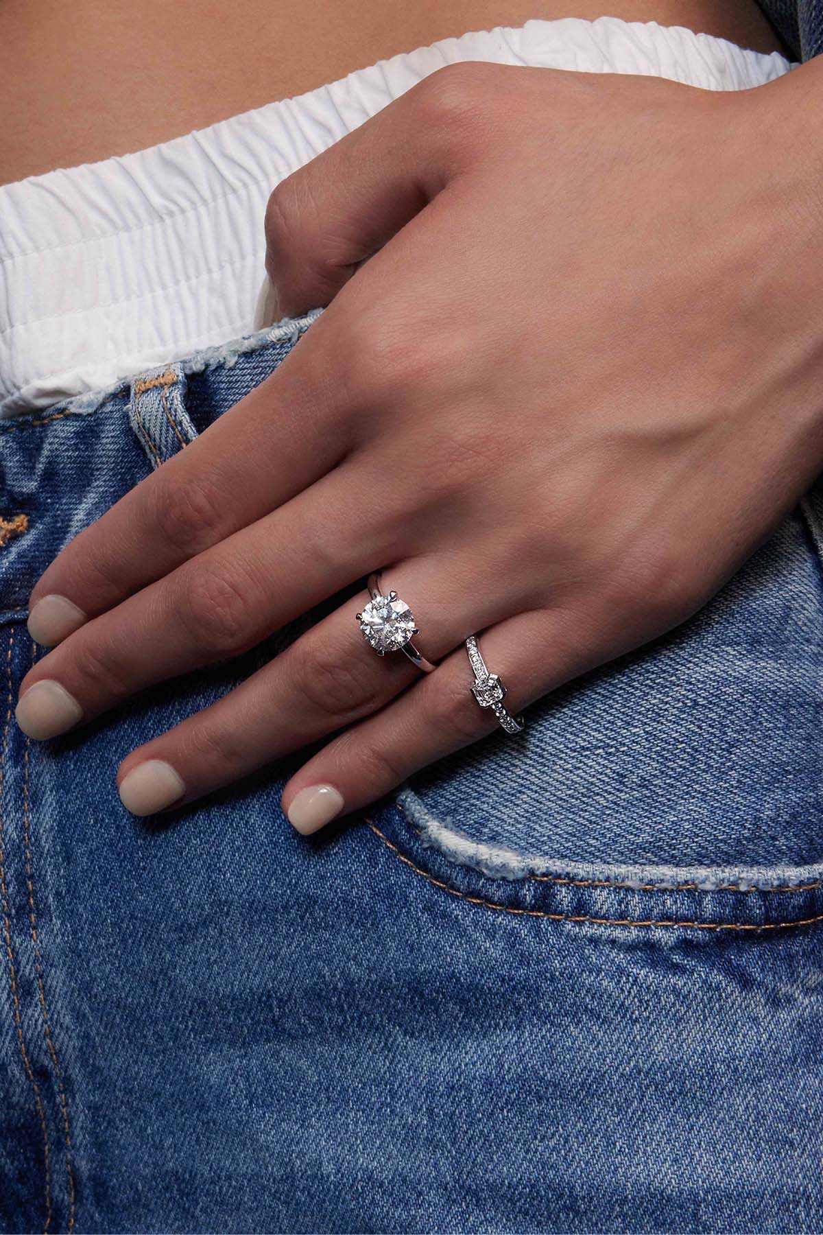 Solitaire Round Diamond Ring (2ct) - APM Monaco UK
