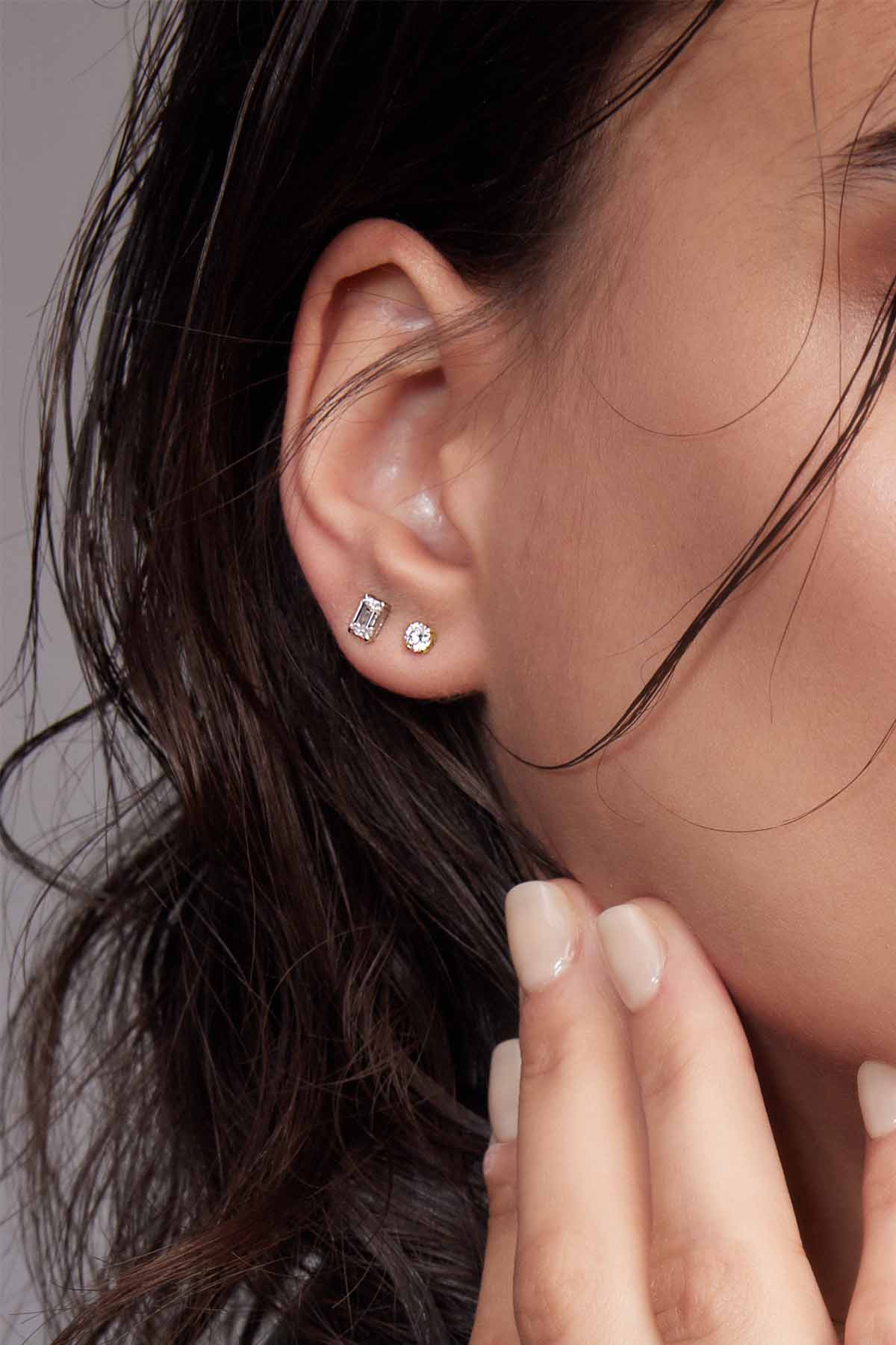 Round Diamond Stud Earrings (0.50ct) - APM Monaco UK