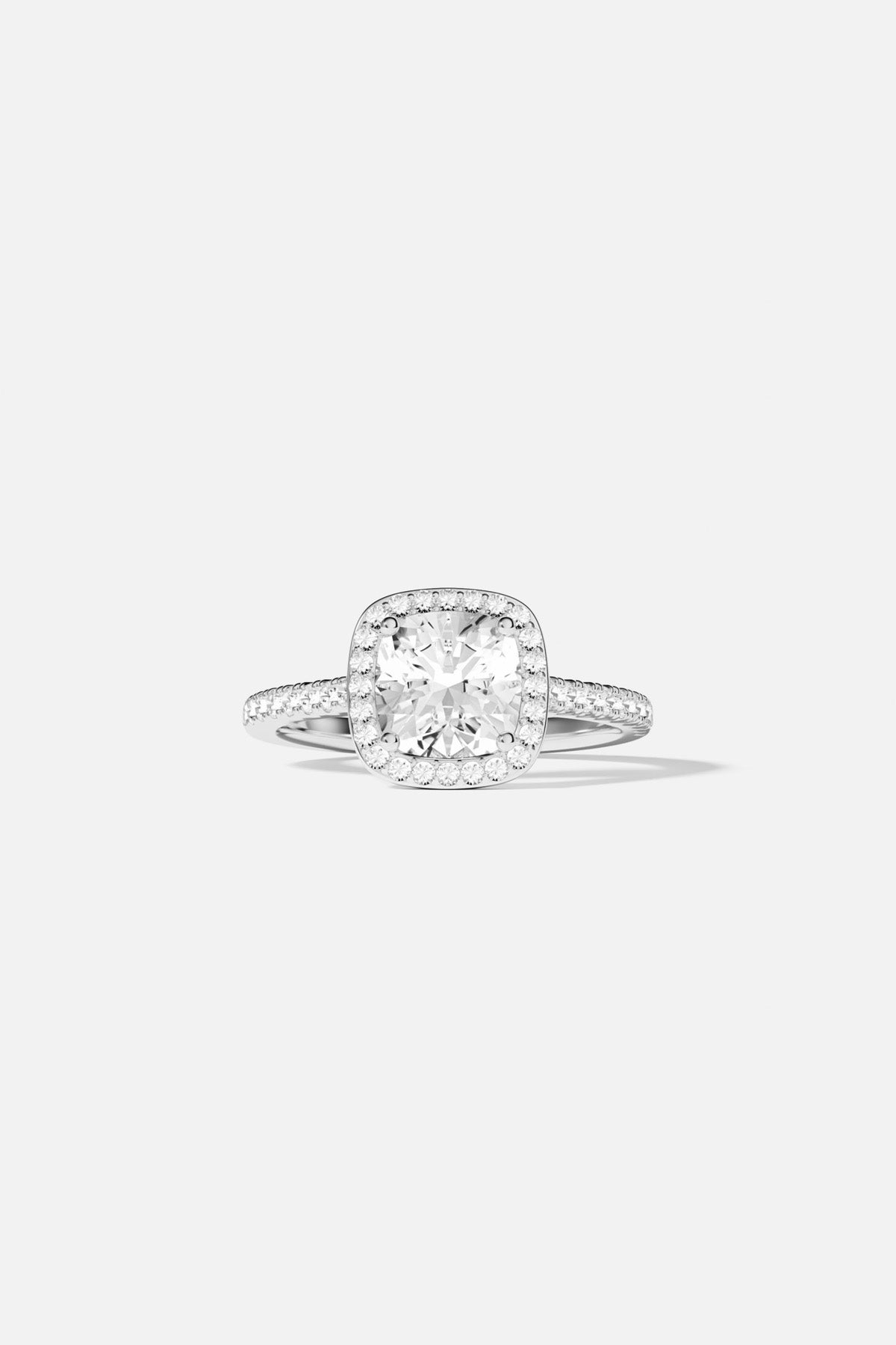 APM Ring in rhodium finish, a luminous halo of quiet elegance.