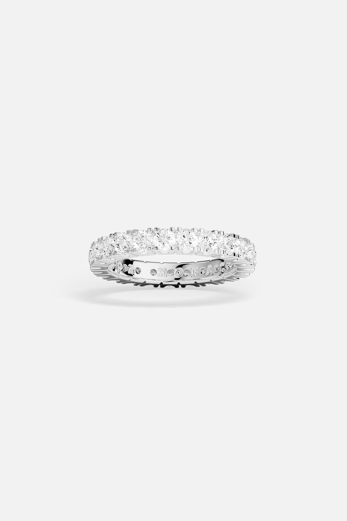 APM Ring in rhodium finish, an eternity of brilliance wrapped around the finger.