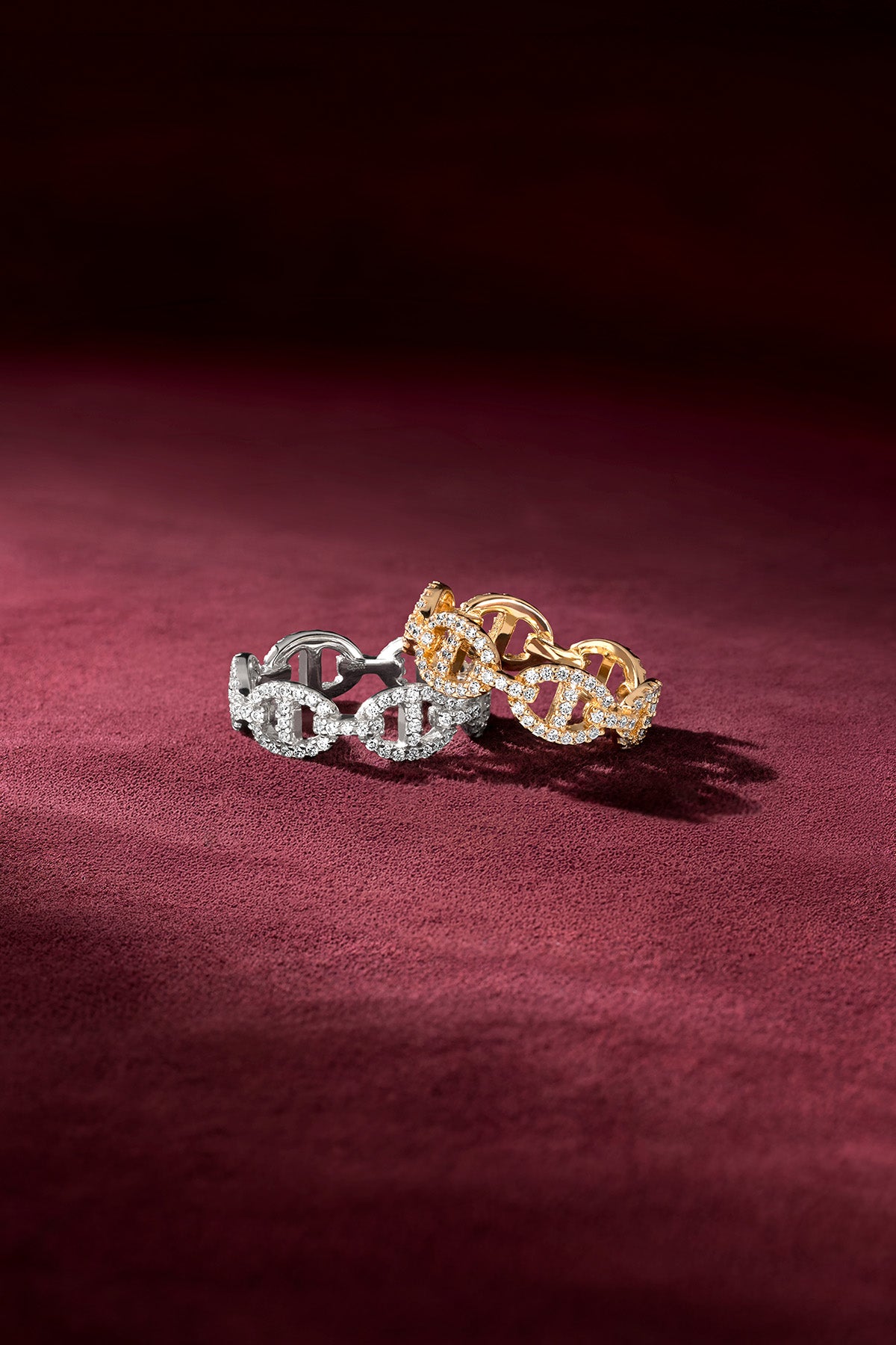 APM Morse Rings, shimmering links in two colors, pure modern allure.