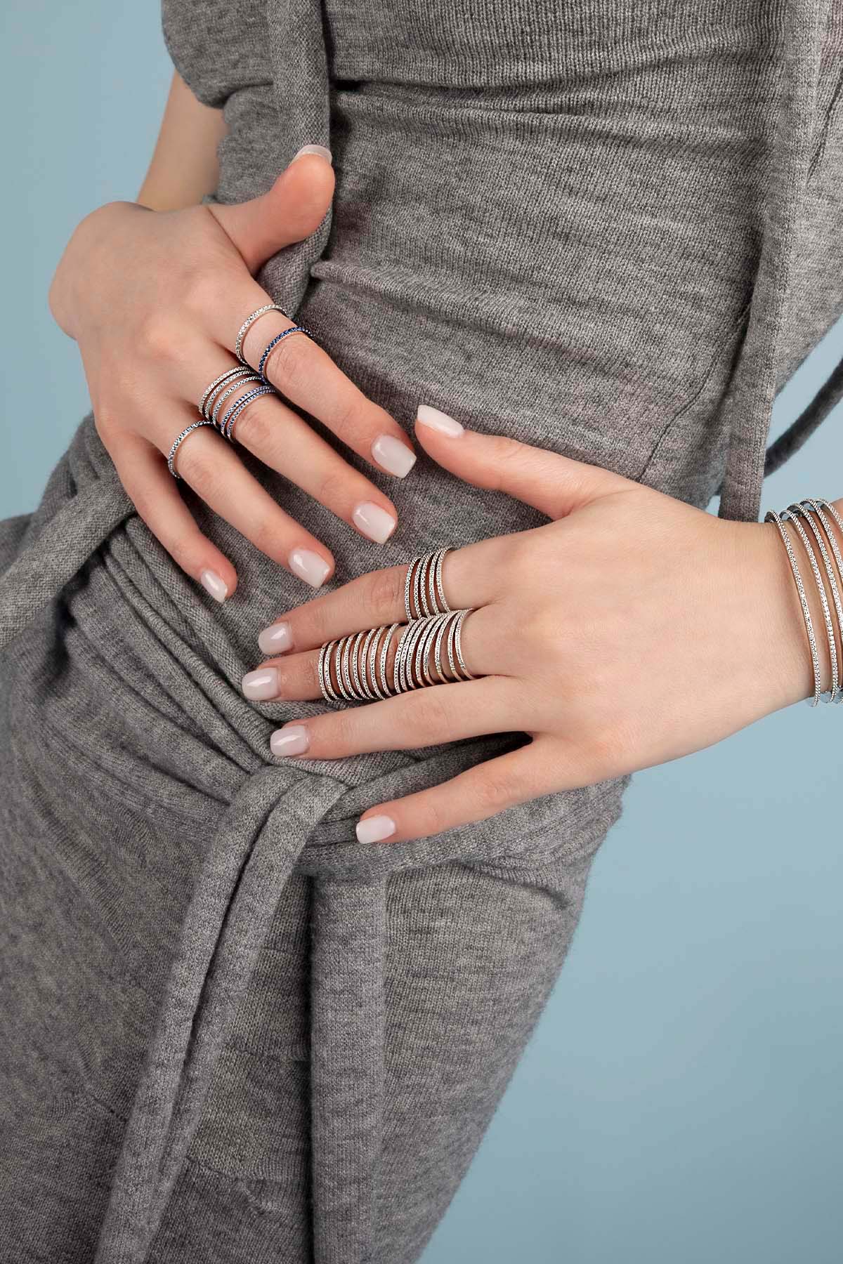 APM Monaco Aqua Linear Pavé Ring in Silver