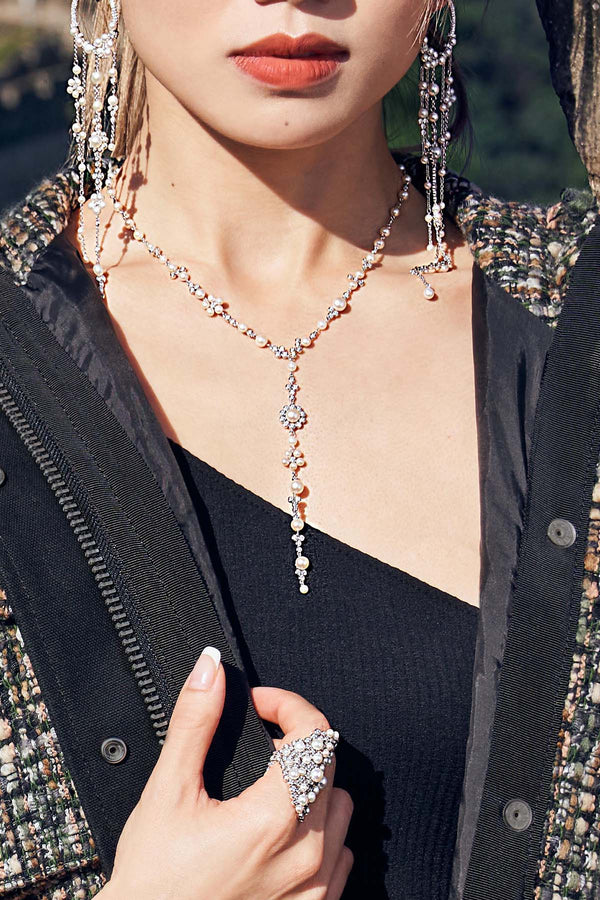 APM Monaco Y-Drop Pearl Flowers Adustable Necklace in Silver