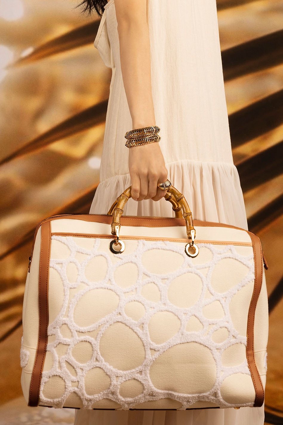 Galet Bag with bamboo handles