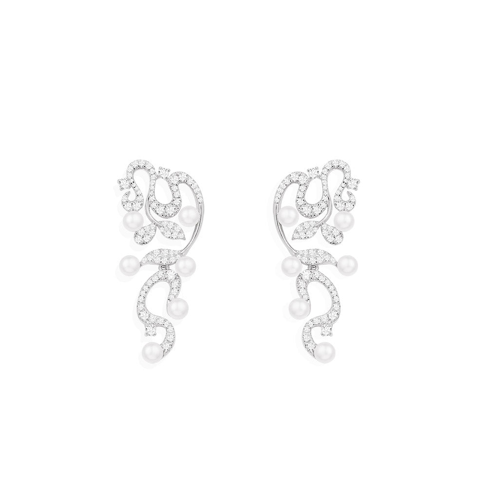 APM Monaco Flower Drop Earrings With Pearls Jewelry in Silver