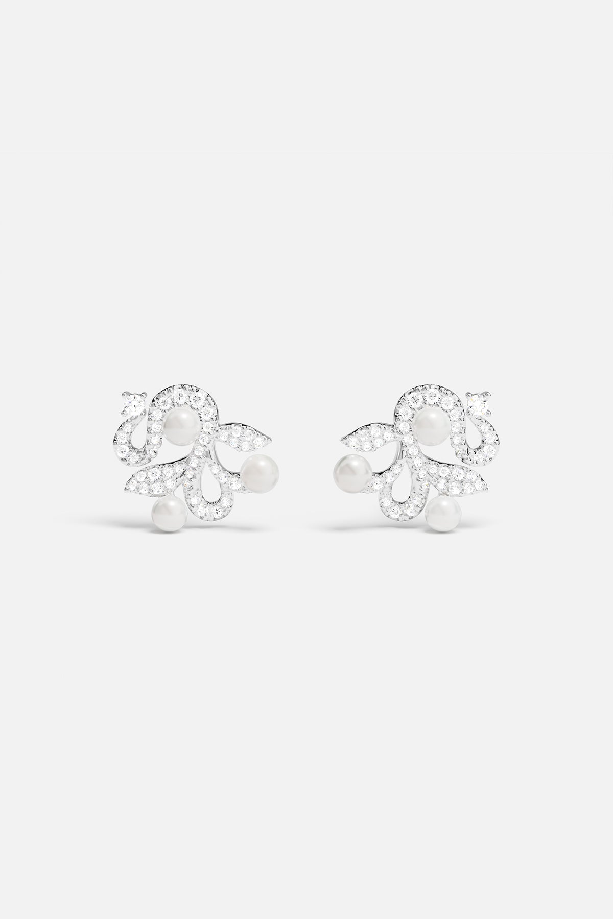 Flower Stud Earrings with Pearls