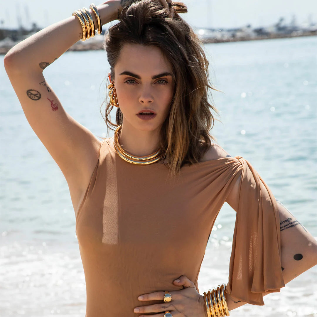 APM-Monaco-Collection-Ete-cara-delevingne