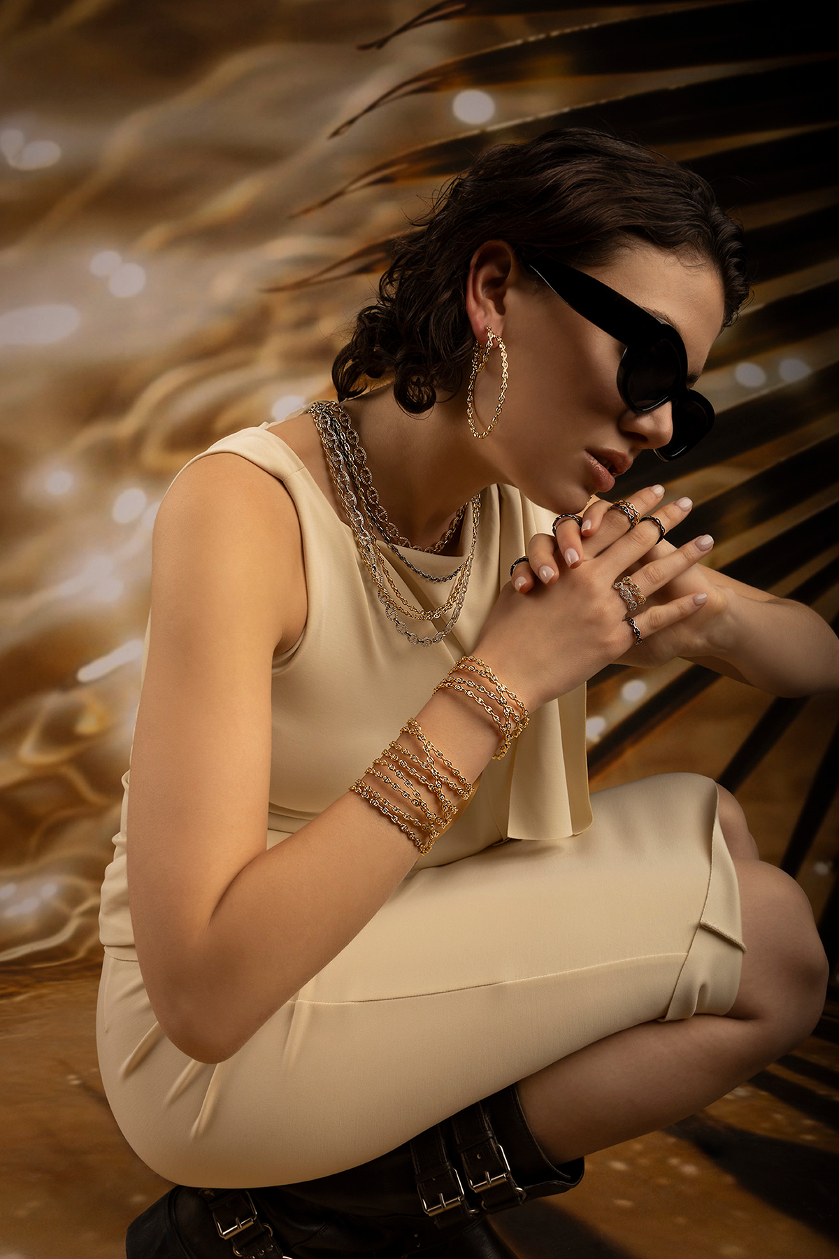 APM Monaco Maille Marine Necklace in Silver worn on neck