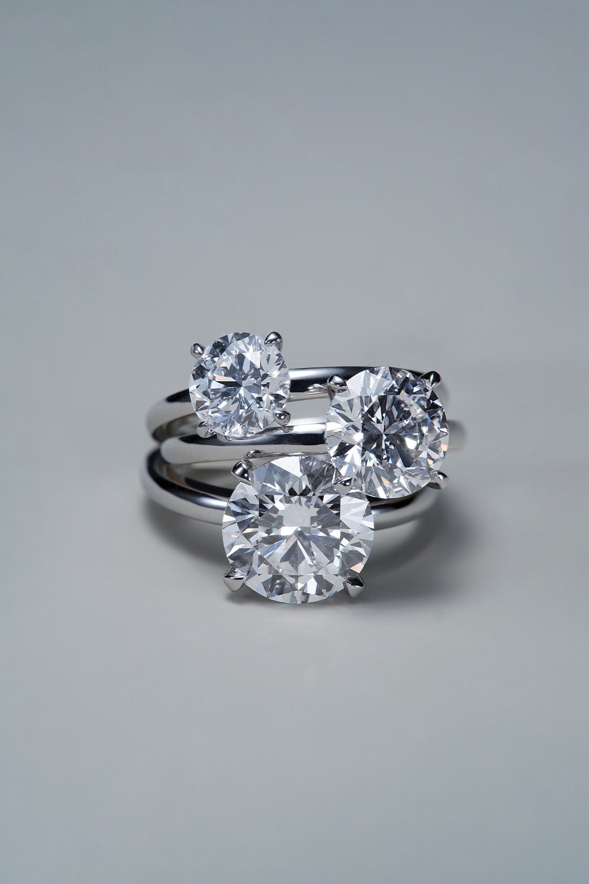 Solitaire Round Diamond Ring (2ct) - APM Monaco UK