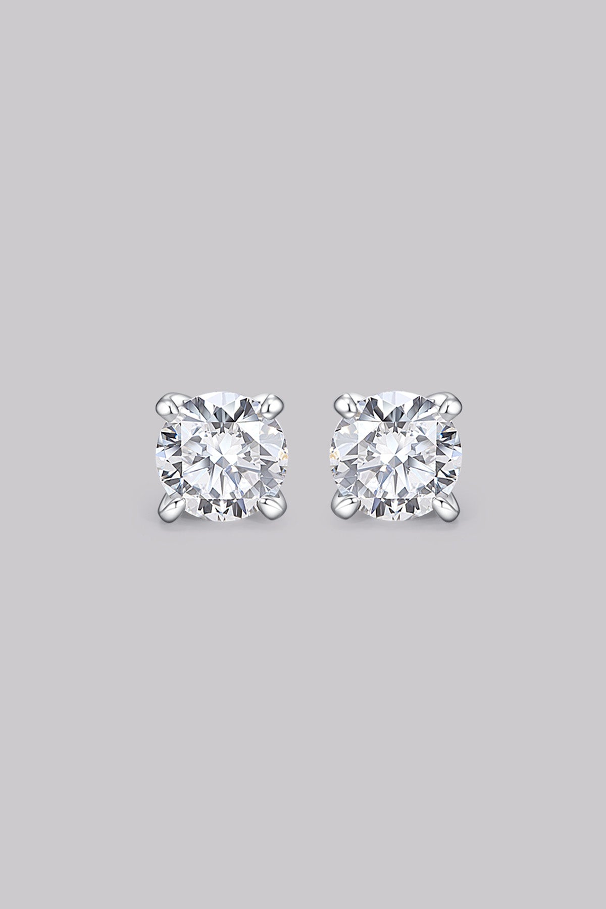 Round Diamond Stud Earrings (0.50ct)