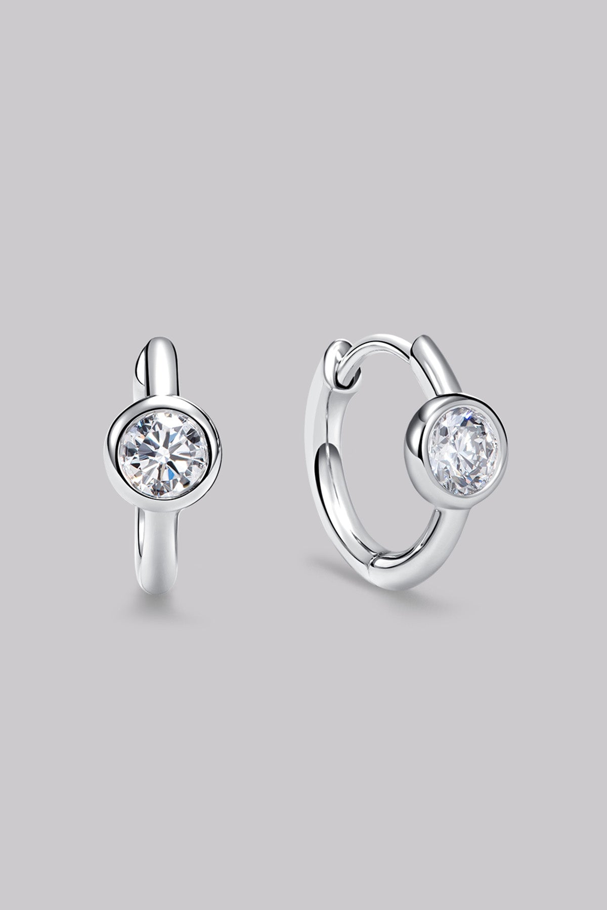 Round Diamond Huggie Earrings (0.28ct)