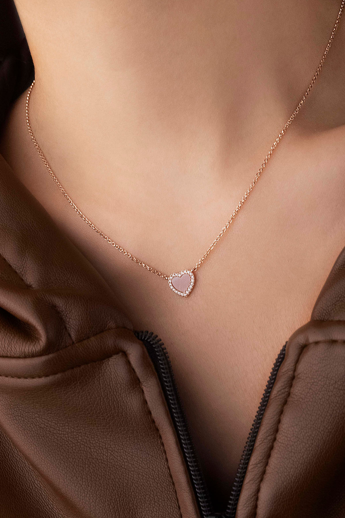 APM Monaco Pink Nacre Heart Adjustable Necklace in Rose Gold