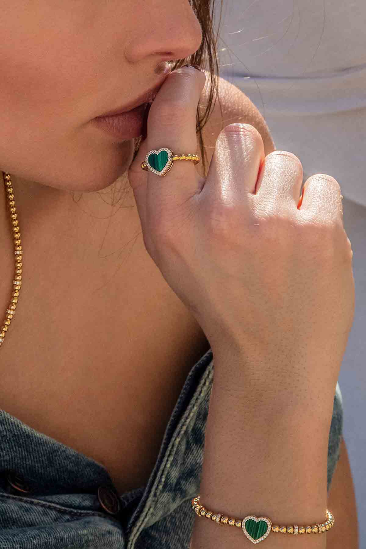 APM Monaco Malachite Heart Twist Ring in Yellow Silver