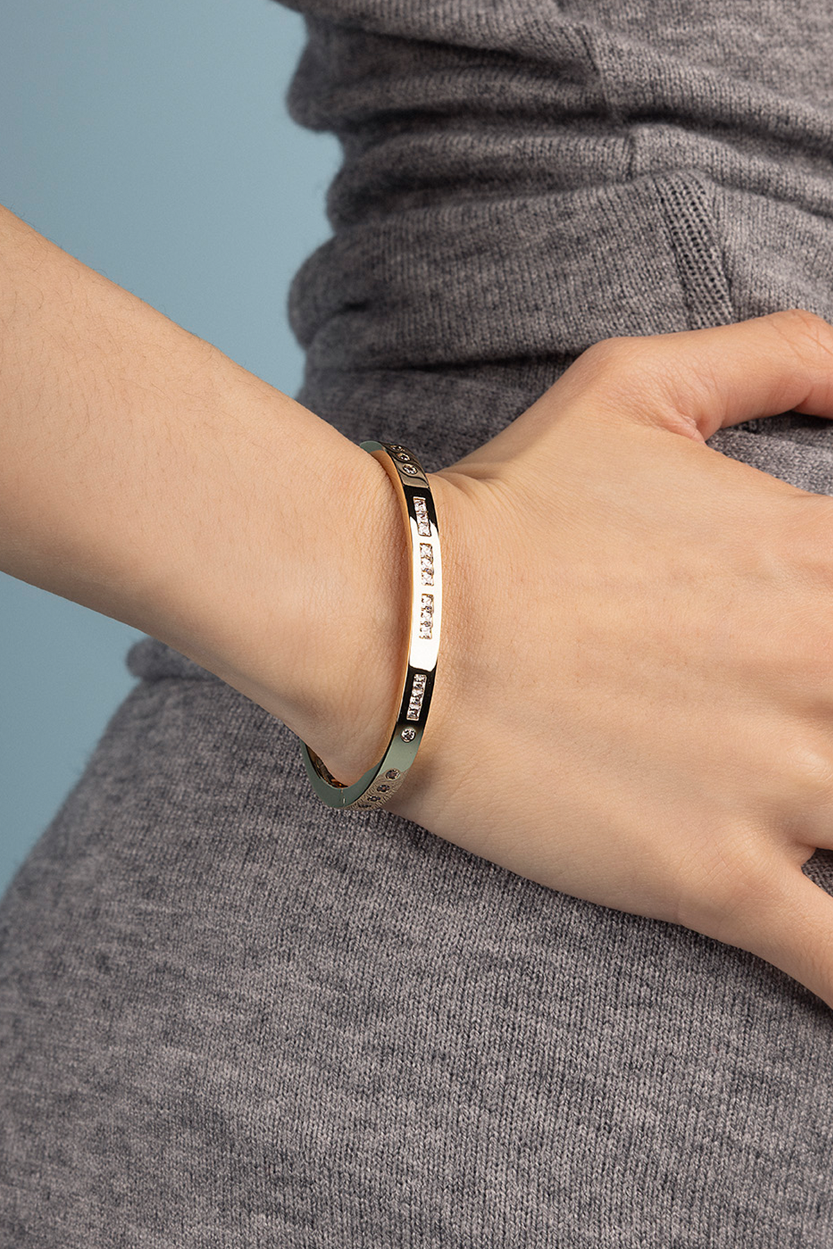 BONHEUR Morse Code Bangle