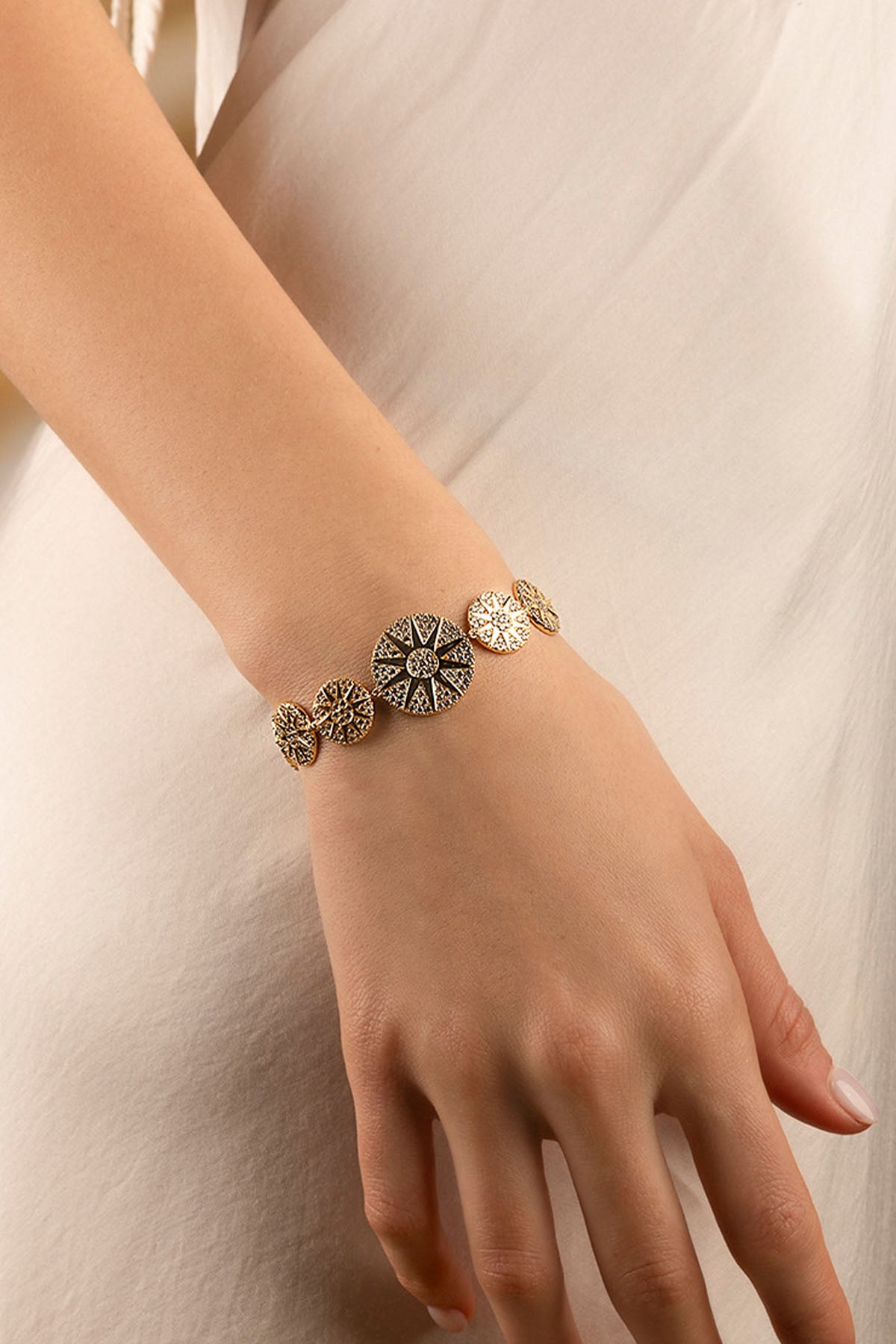 APM Monaco Soleil Adjustable Bracelet in Yellow Gold