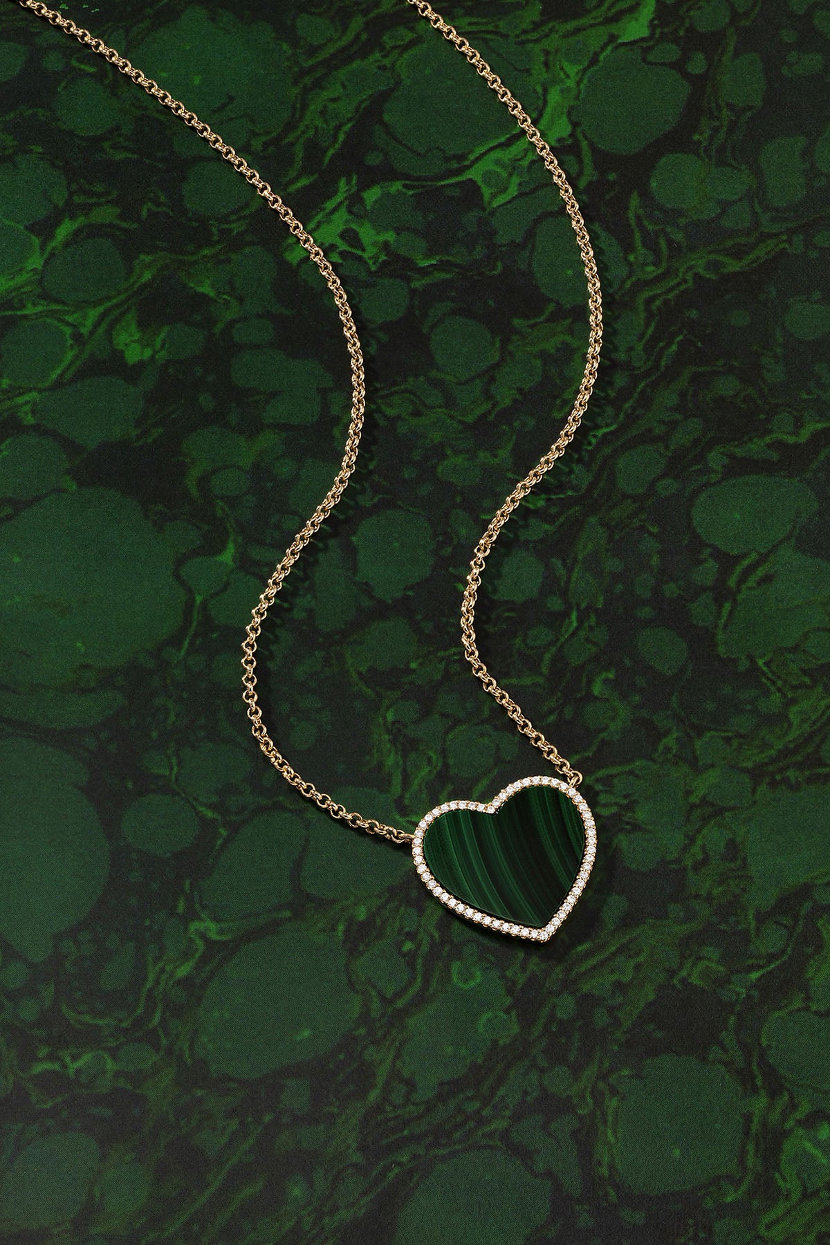 APM Monaco Malachite Heart Adjustable Necklace in Yellow Gold