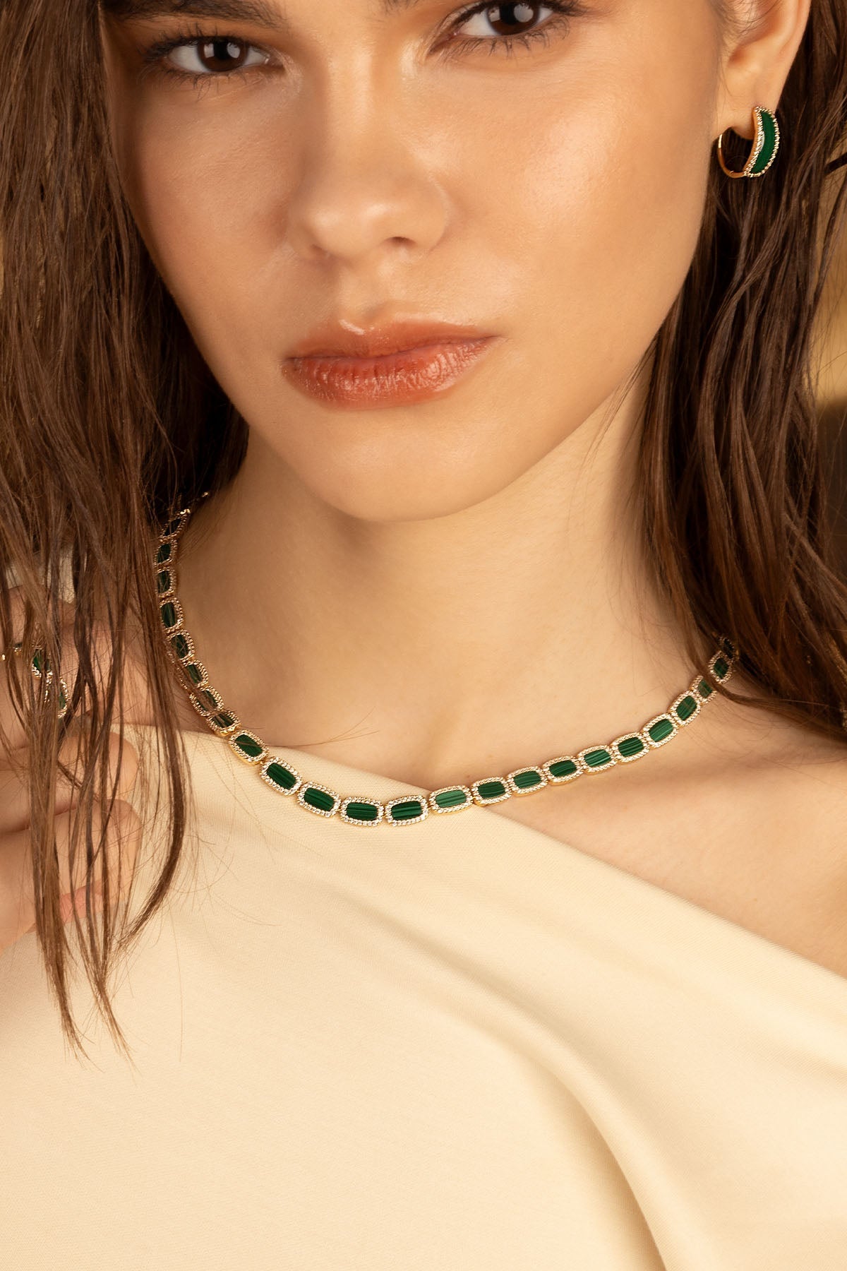 APM Monaco Malachite Choker in Yellow Gold