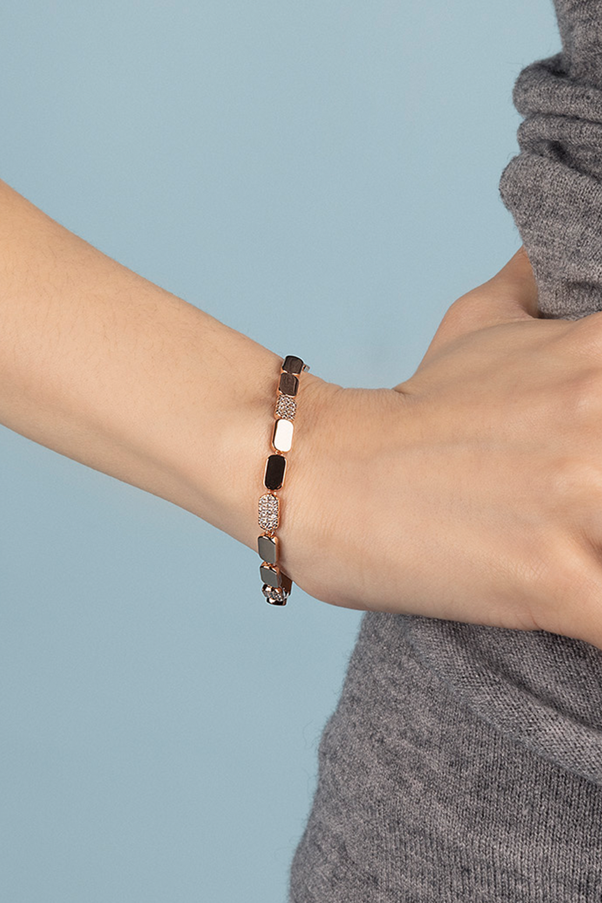 Dainty Rose Gold Bracelet