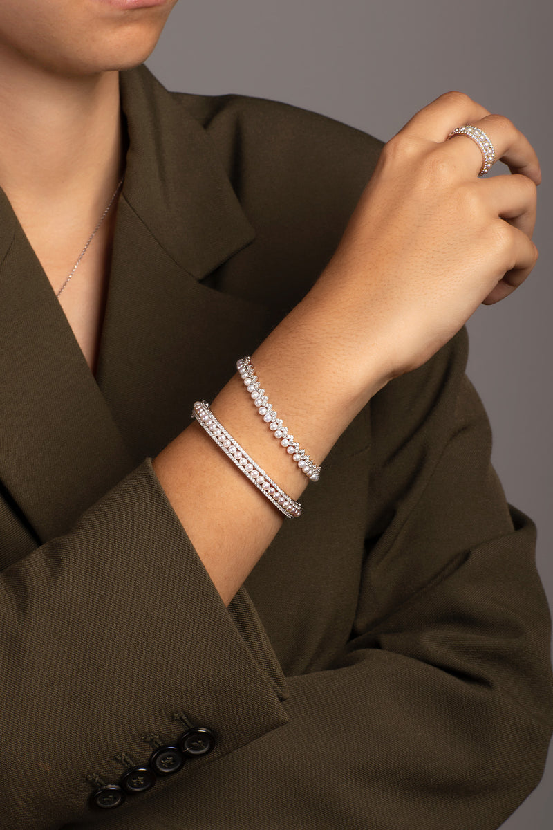 APM Monaco Up and Down Adjustable Bracelet with Pearls in Silver