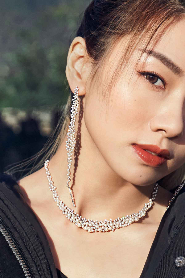 Dainty Pearl Drop Earrings