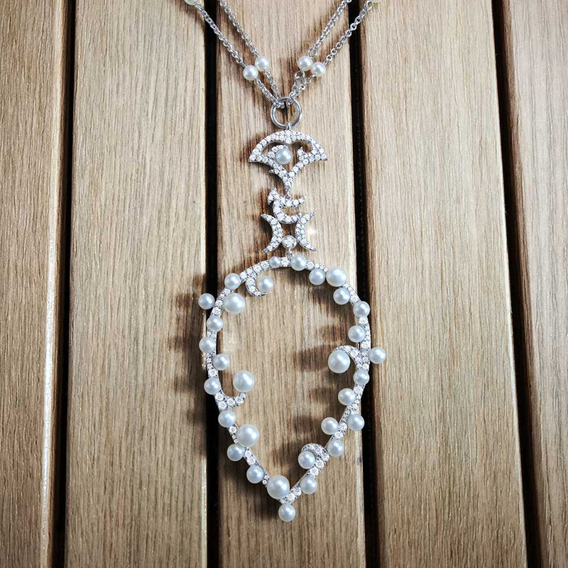 Moon Adjustable Necklace with Pearls